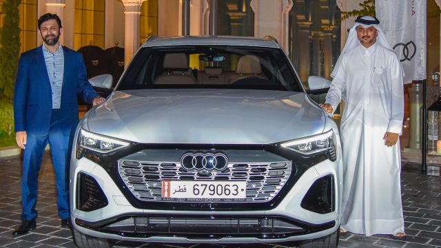 مدفوعة بالتقدم : كيو اوتو  تسلم 25 سيارة Audi Q8 e-tron الجديدة إلى كهرماء.